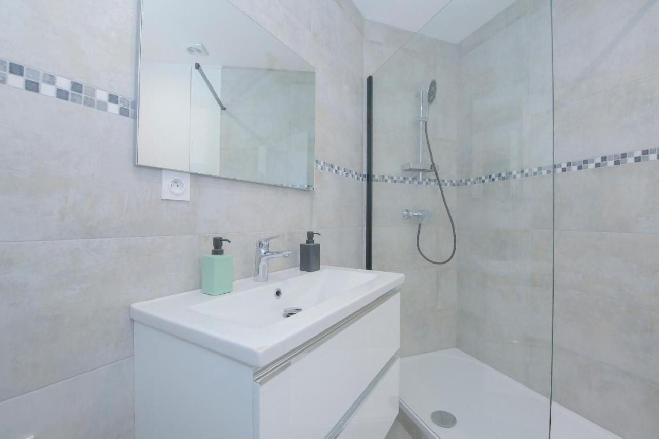 Апартаменты Les Champs, T2 Hypercentre Chic Et Cosy Wifi Par Sovalfi Сент-Этьен Экстерьер фото